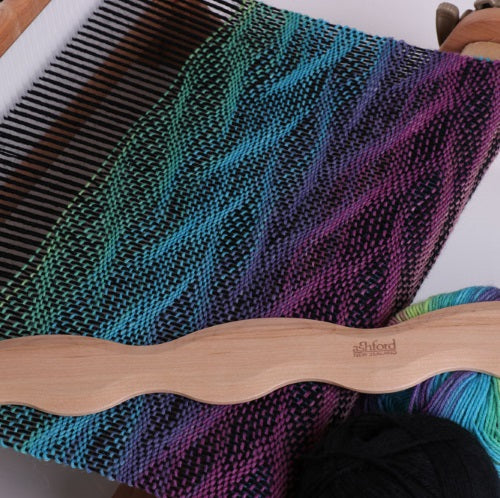 Stick Shuttle - Wavy - SHTL4W  40cm (16ins)